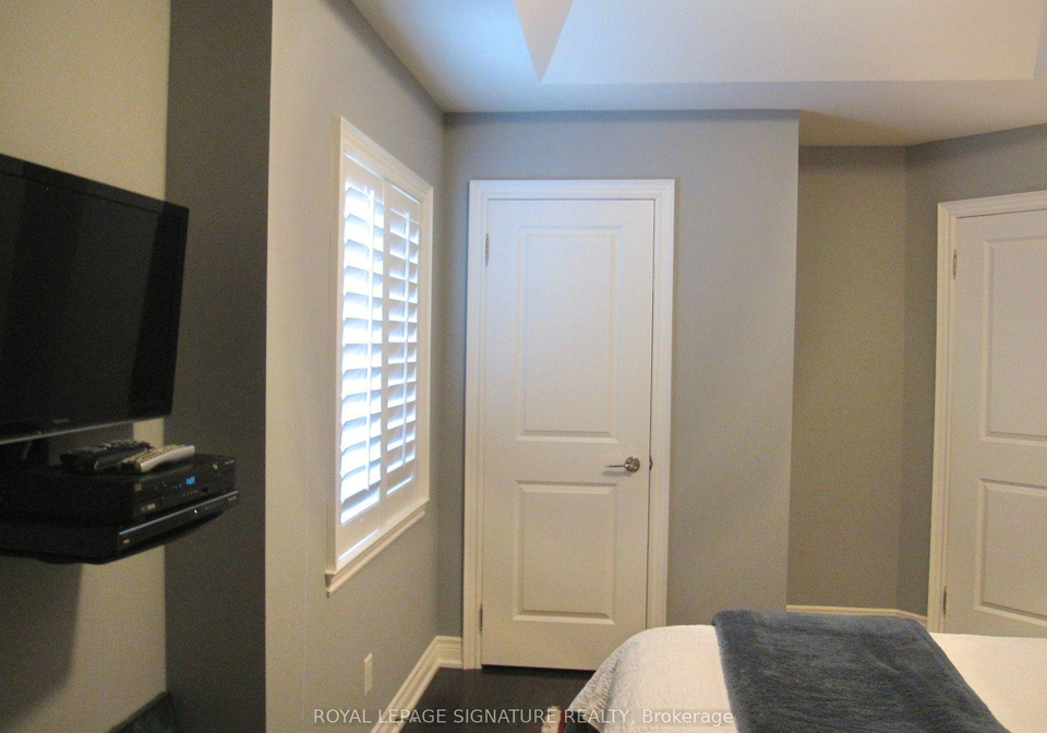 18b-algoma-street-etobicoke-ontario-w13240096