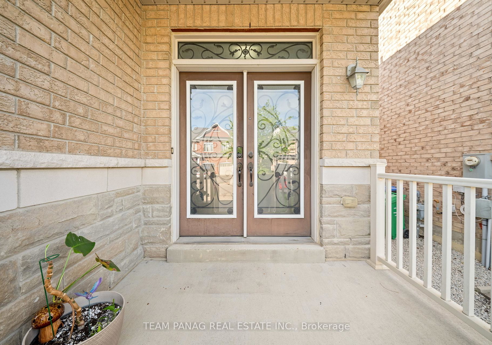 15-vanderpool-crescent-brampton-ontario-w13240310