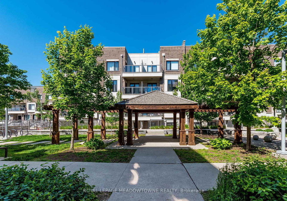 6-drummond-street-etobicoke-ontario-w13240336