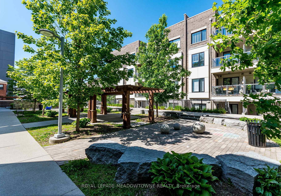 6-drummond-street-etobicoke-ontario-w13240336