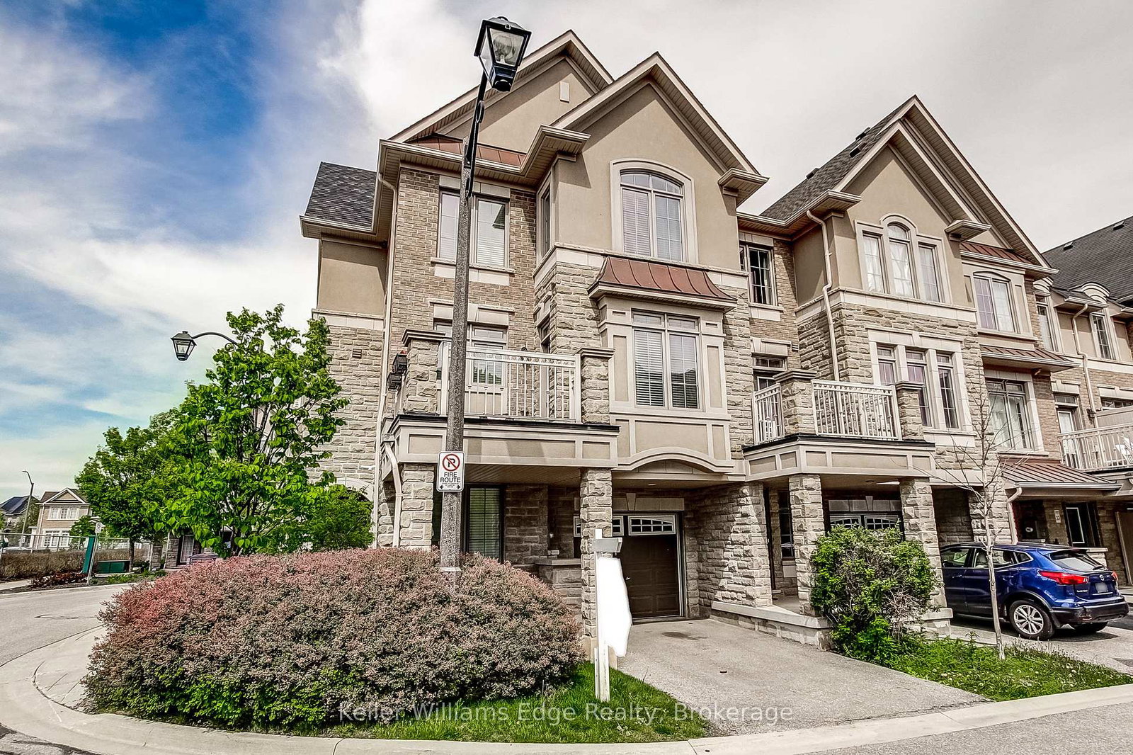 24greenwich-drive-oakville-ontario-w13240356