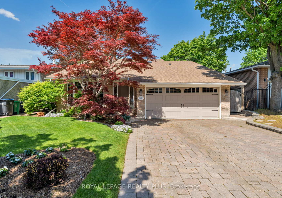 3629-swirlingleaves-crescent-mississauga-ontario-w13240370