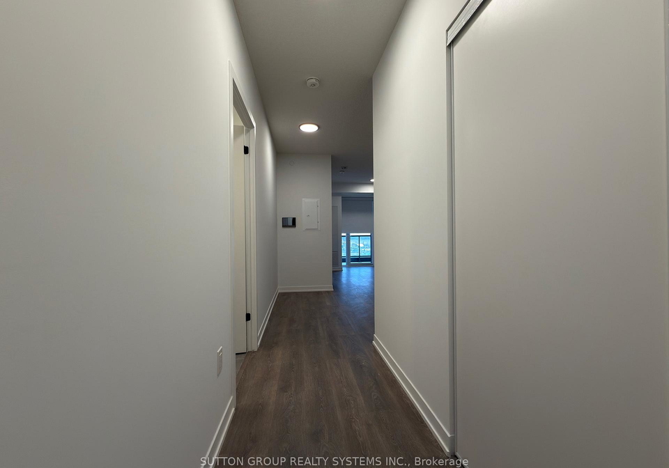 4878-powers-common-burlington-ontario-w13240390