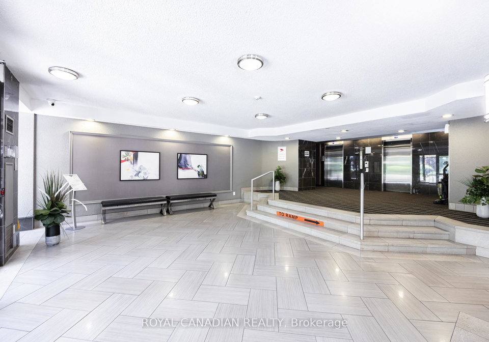 8-lisa-street-brampton-ontario-w13240516