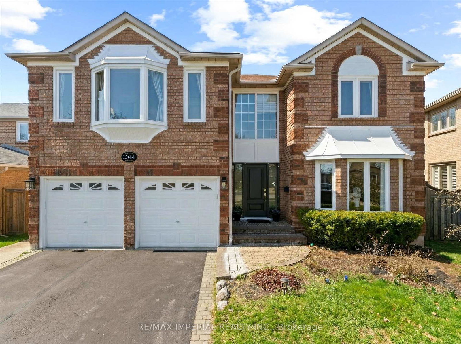 2044-schoolmaster-circle-oakville-ontario-w13240648