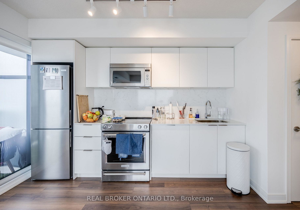 30-samuel-wood-way-etobicoke-ontario-w13240730