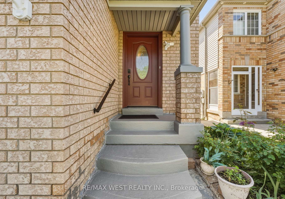 18-needlewood-lane-brampton-ontario-w13240824