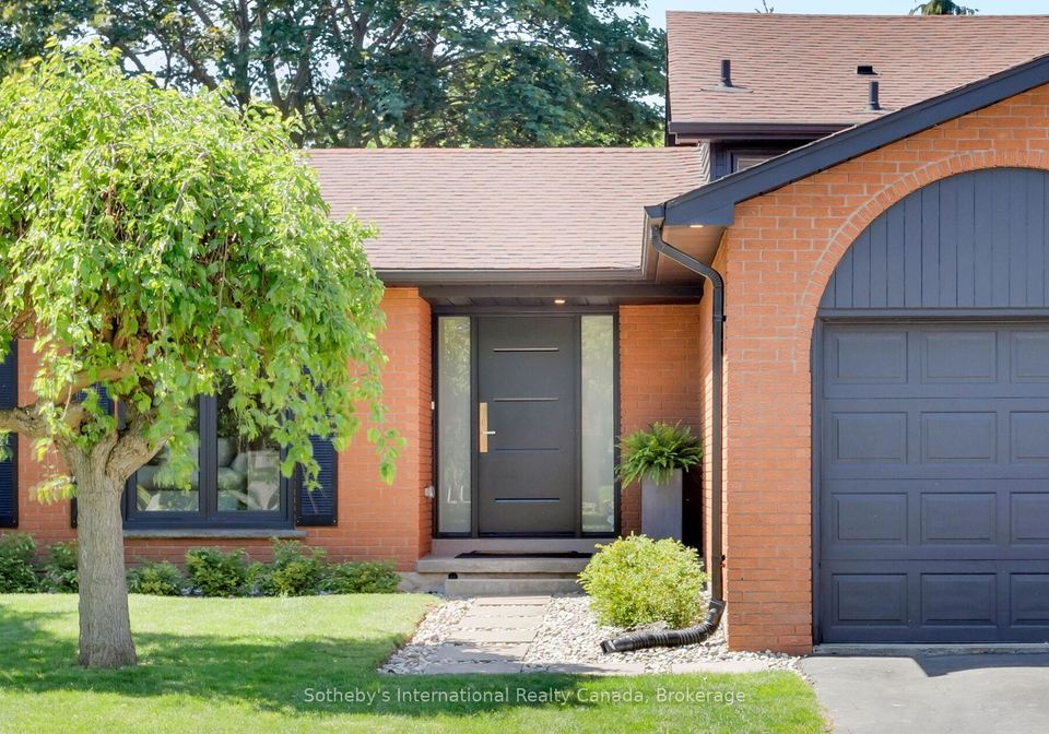 312-pinegrove-road-oakville-ontario-w13240876