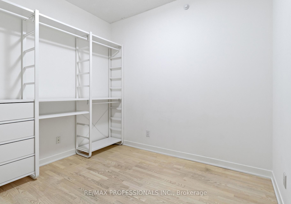 90-park-lawn-road-etobicoke-ontario-w13240990