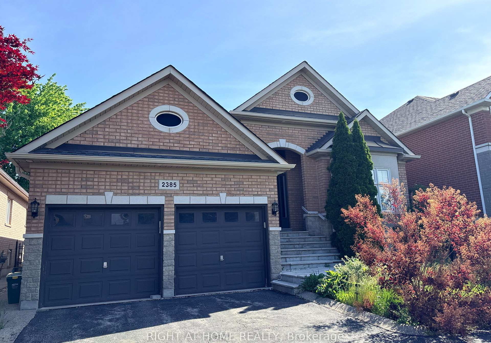 2385-eighth-line-oakville-ontario-w13241064