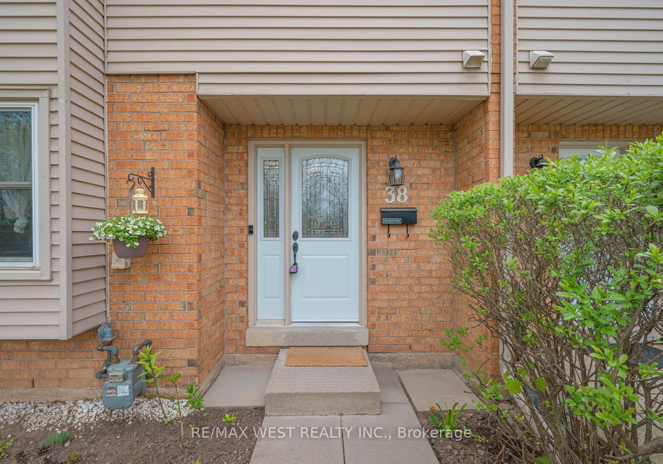 2065-amherst-heights-court-burlington-ontario-w13241216
