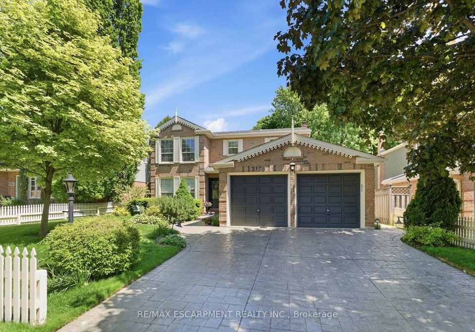2136-winding-way-burlington-ontario-w13241262