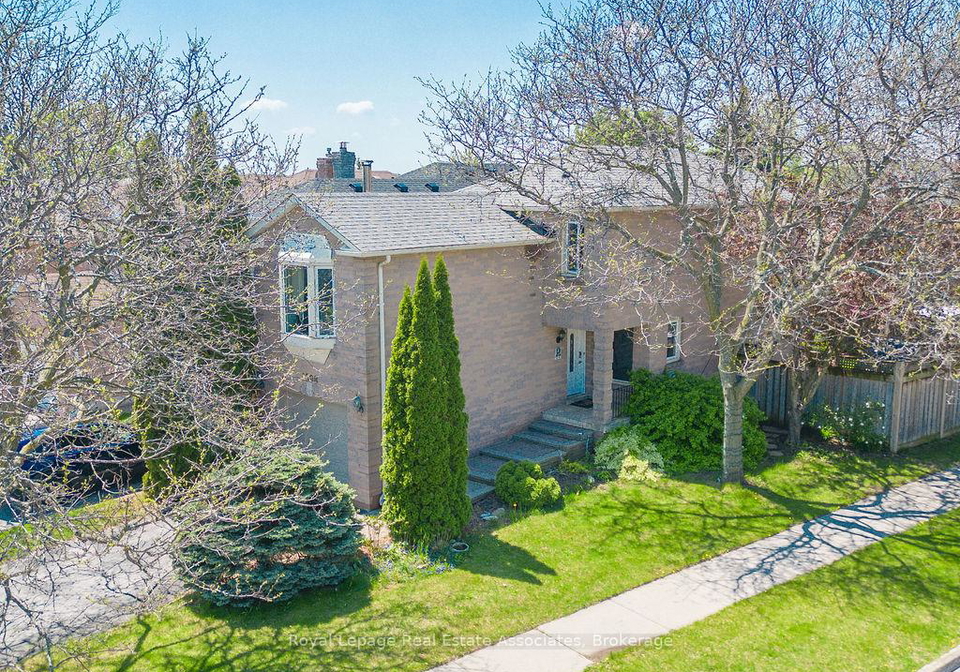 1308-valerie-crescent-oakville-ontario-w13241624