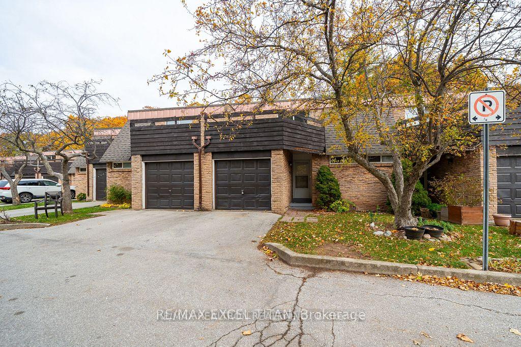1285-white-oaks-oakville-ontario-w13241868