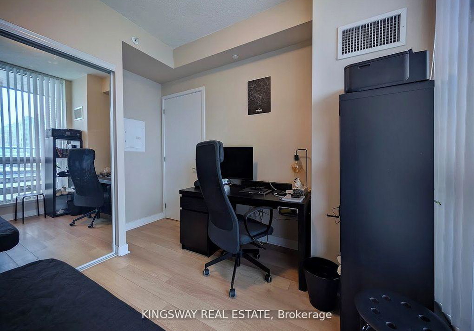 3975-grand-park-drive-mississauga-ontario-w13242178