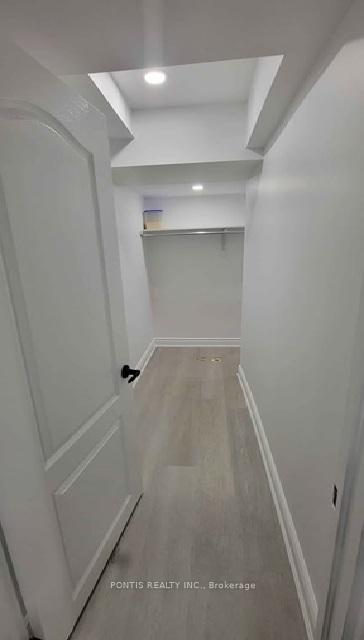 8-chestermere-crescent-s-brampton-ontario-w13242232
