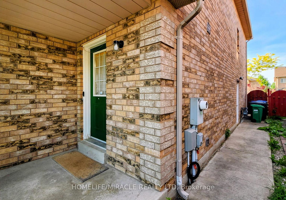 102-whiteface-crescent-brampton-ontario-w13242330