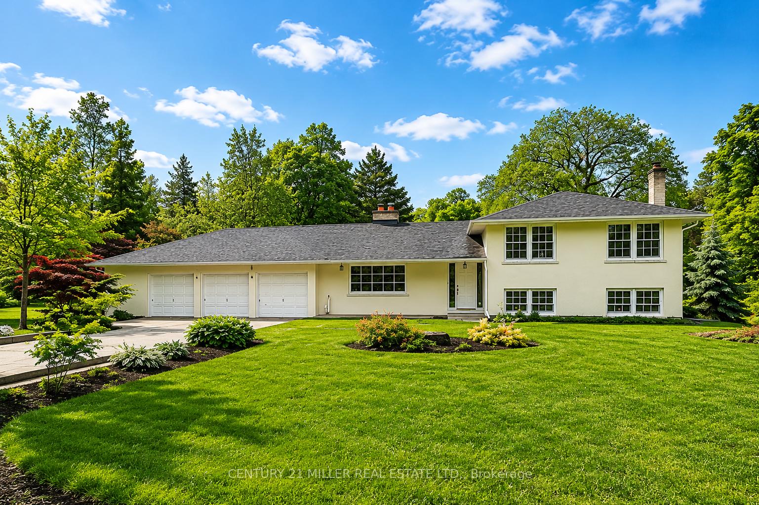 91-ennisclare-drive-e-oakville-ontario-w13242852