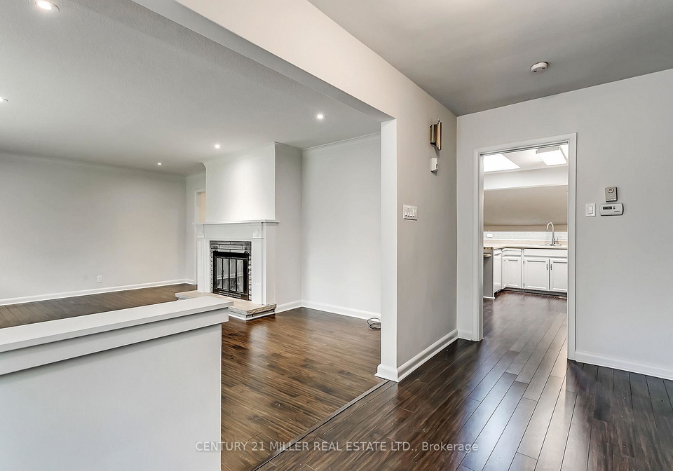 91-ennisclare-drive-e-oakville-ontario-w13242852