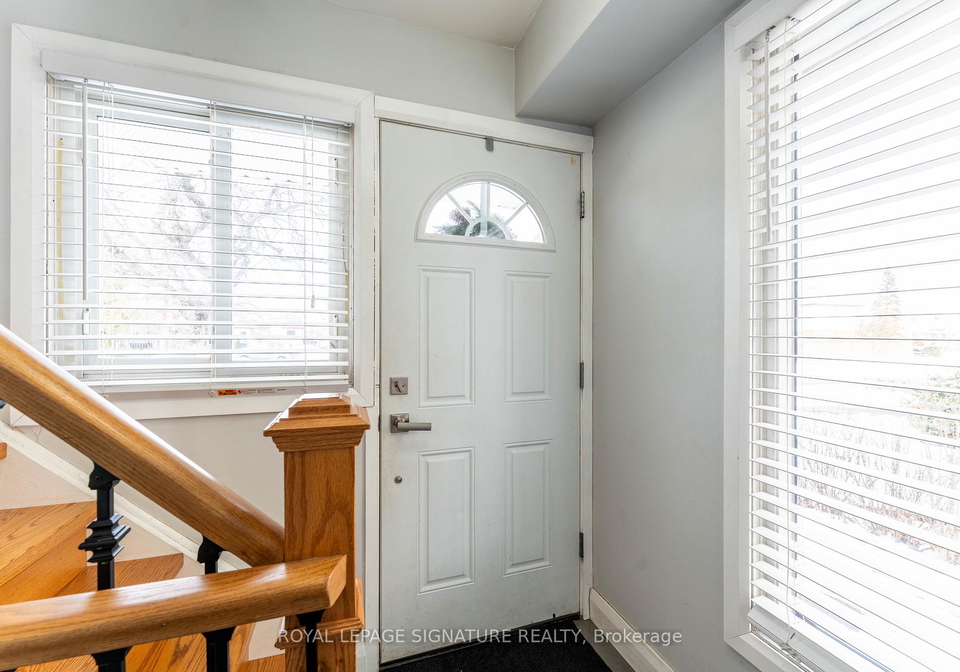 25-hun-crescent-etobicoke-ontario-w13243006