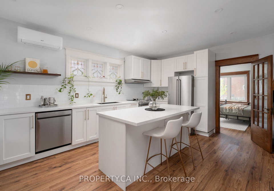 9-fairview-avenue-toronto-ontario-w13243068