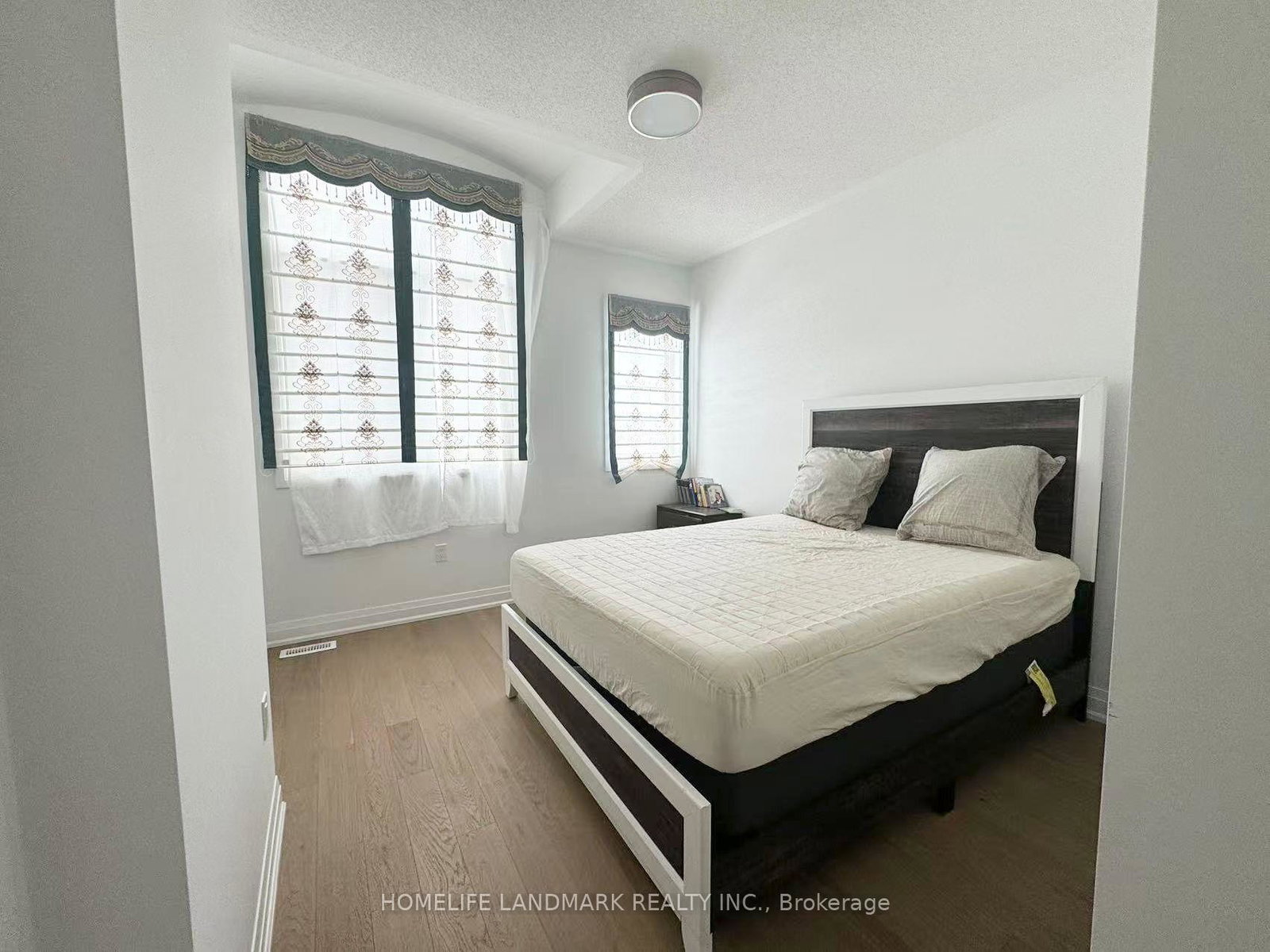 3036-william-cutmore-boulevard-oakville-ontario-w13243132