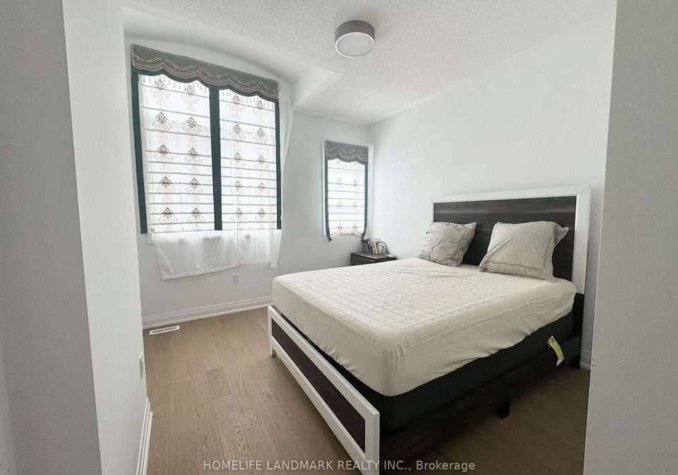3036-william-cutmore-boulevard-oakville-ontario-w13243132
