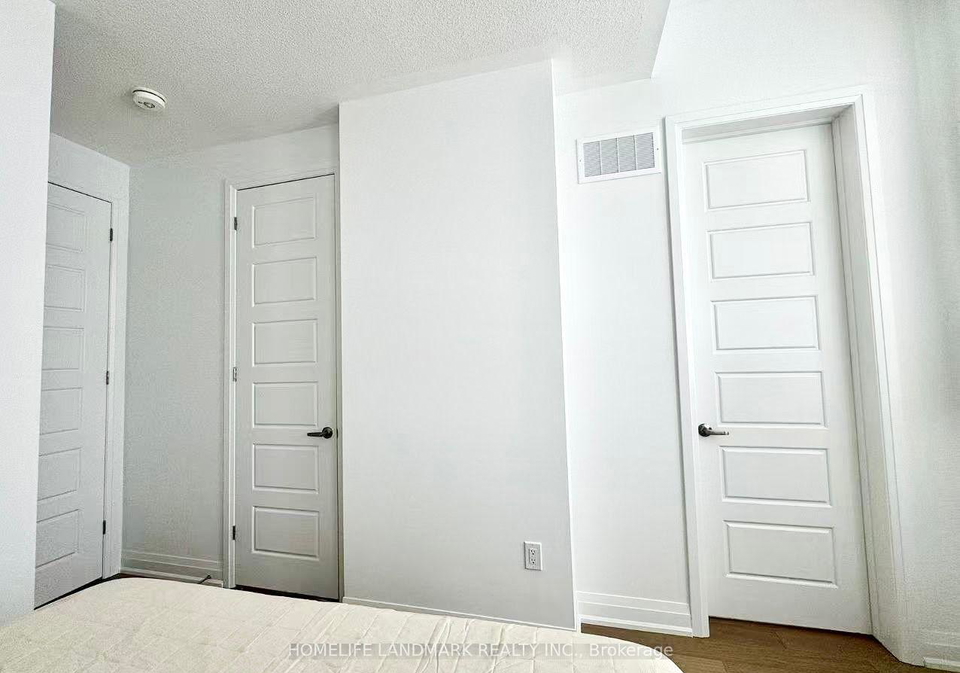 3036-william-cutmore-boulevard-oakville-ontario-w13243132