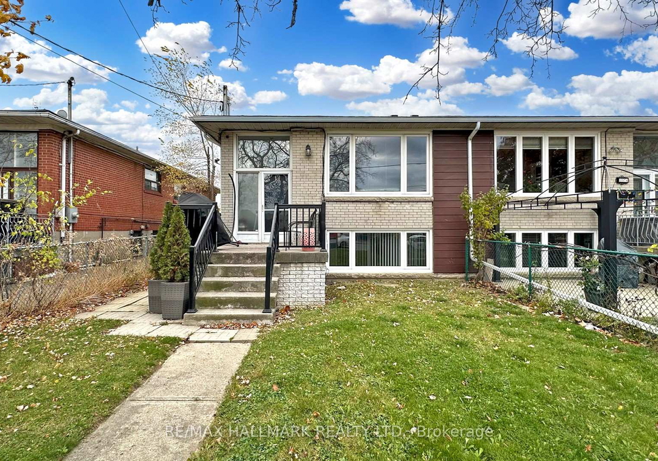 3572-dufferin-street-york-ontario-w13243234