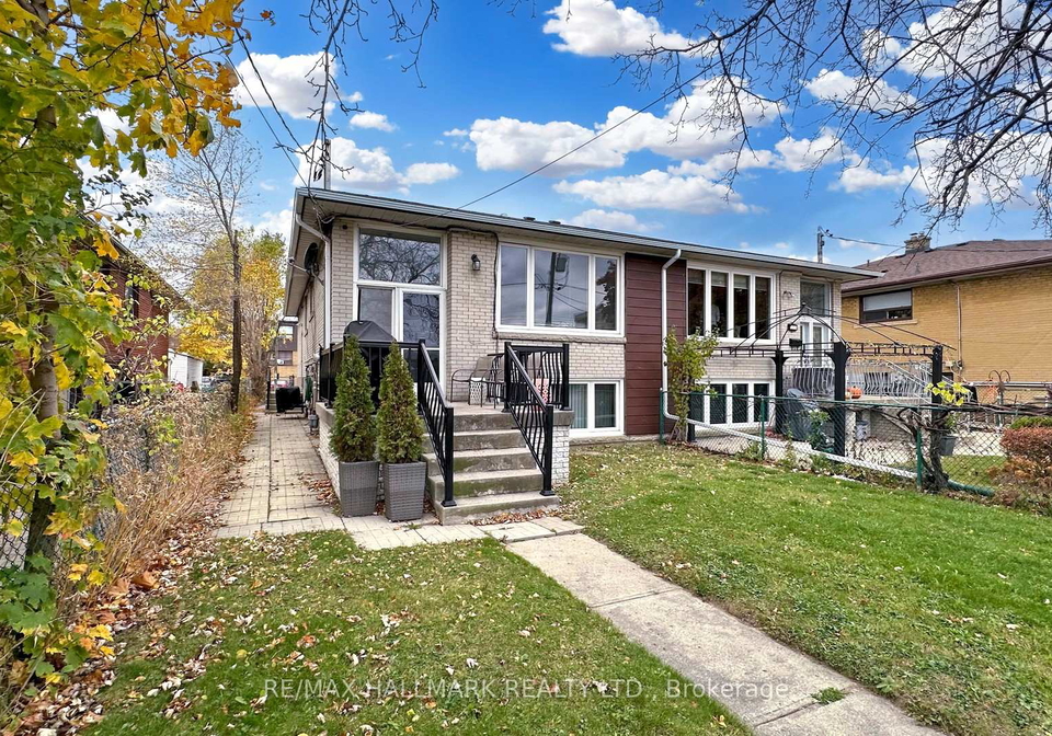 3572-dufferin-street-york-ontario-w13243234