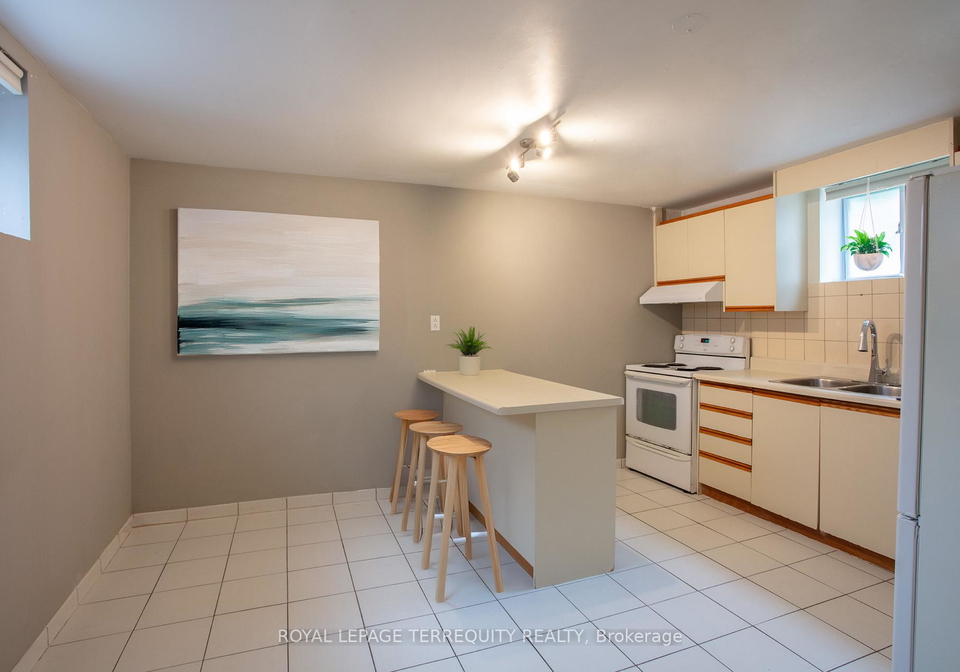 10-northcliffe-boulevard-toronto-ontario-w13243342