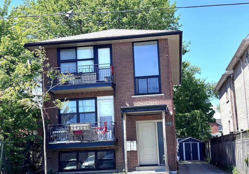 100-portland-street-etobicoke-ontario-w13243362