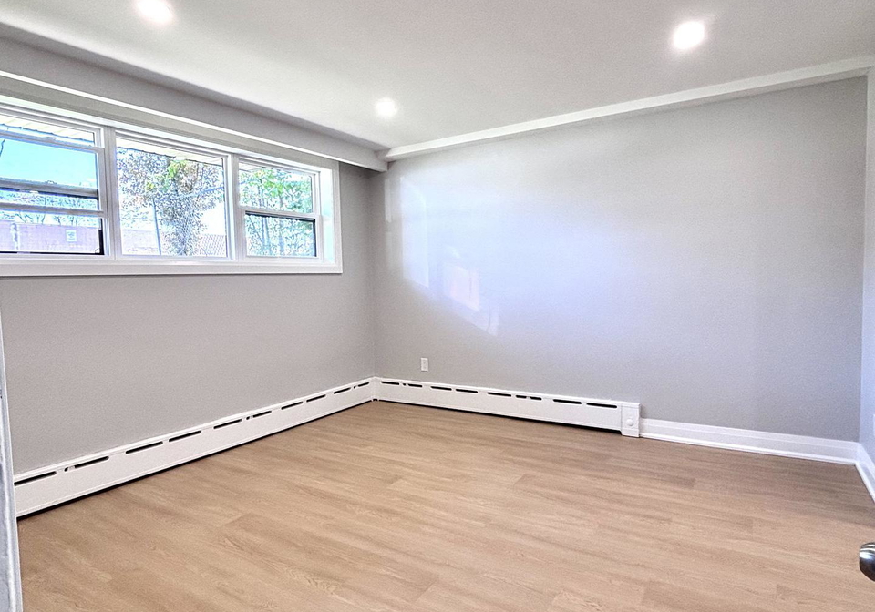 100-portland-street-etobicoke-ontario-w13243362
