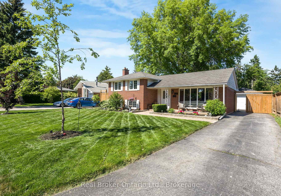 377-duncombe-drive-burlington-ontario-w13243400