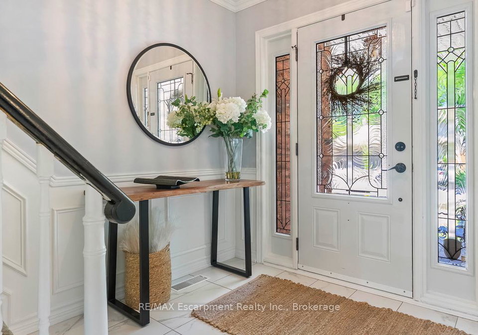 1328-vancouver-crescent-burlington-ontario-w13243476