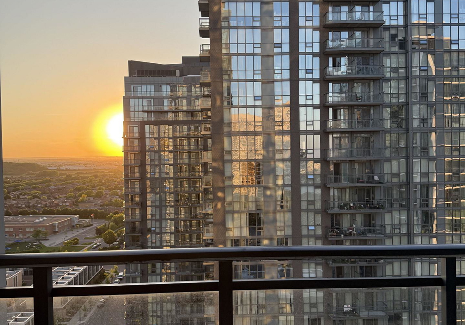 75-eglinton-avenue-w-mississauga-ontario-w13243596