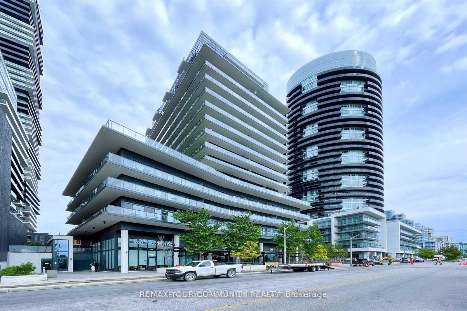 39-annie-craig-drive-etobicoke-ontario-w13244300