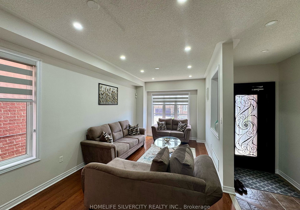 6-hybrid-street-brampton-ontario-w13245440