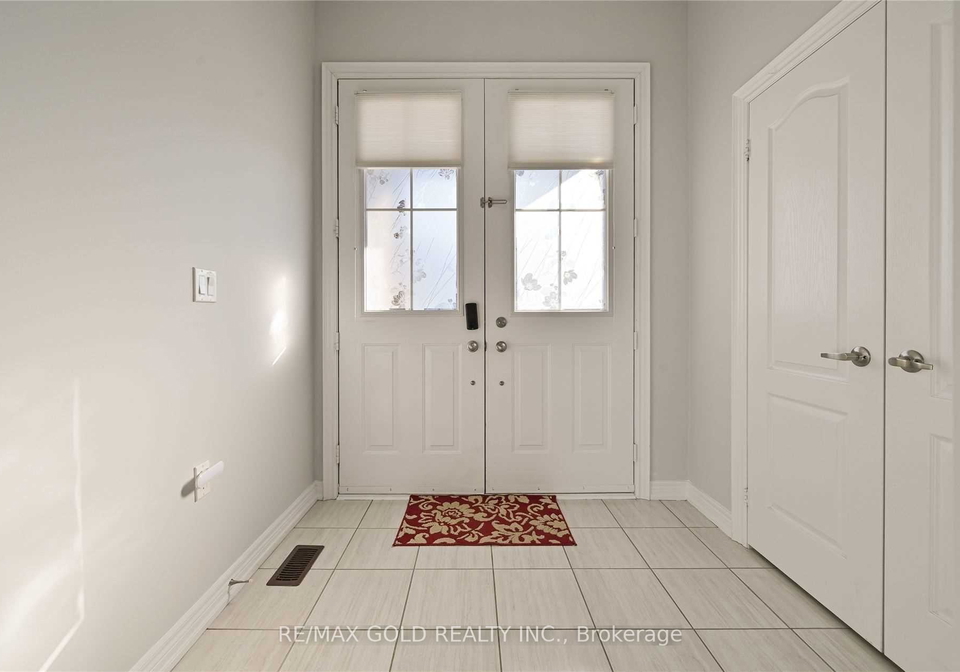 9-forsyth-crescent-brampton-ontario-w13245534