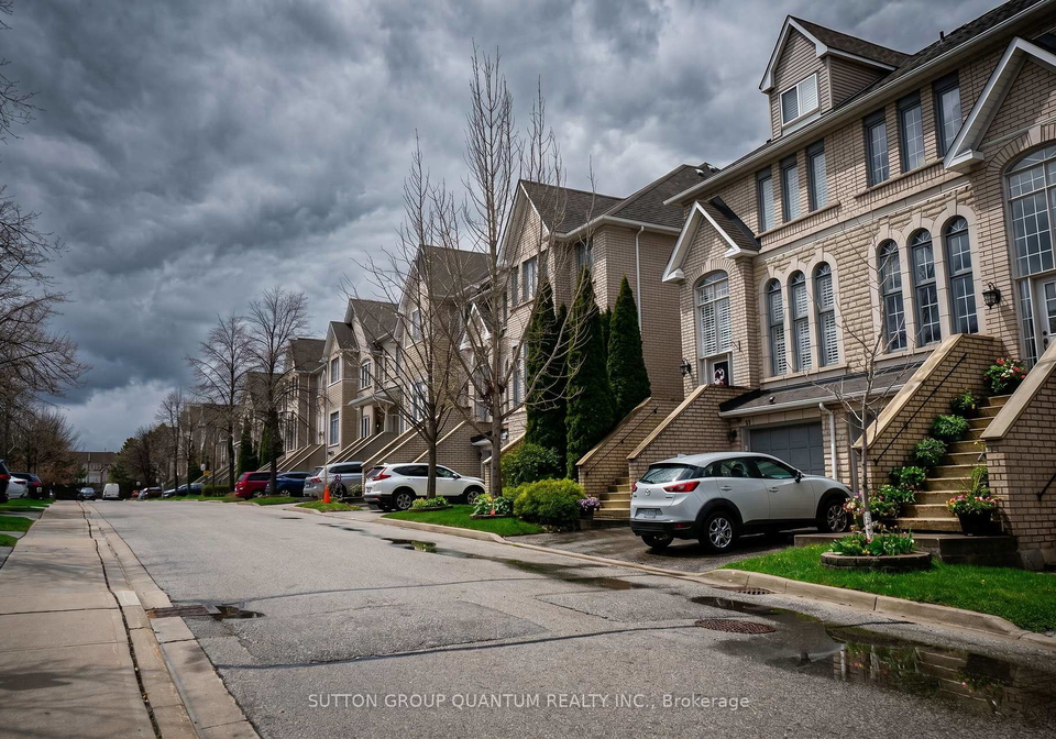5525-palmerston-crescent-mississauga-ontario-w13245844