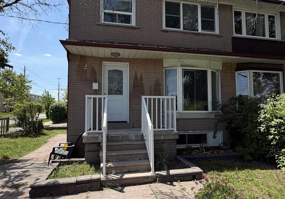2-burrard-road-etobicoke-ontario-w13245912
