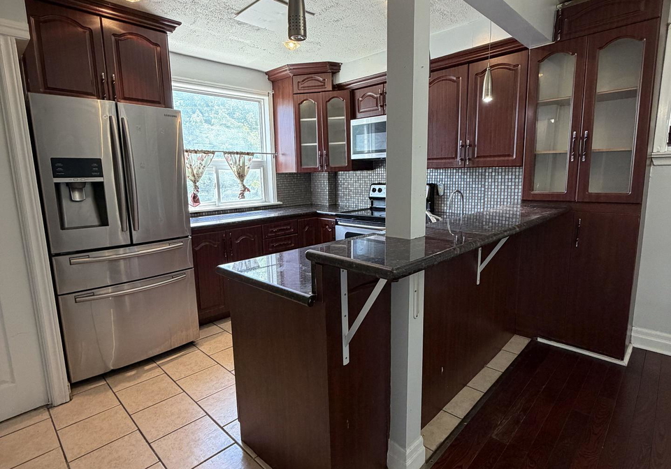2-burrard-road-etobicoke-ontario-w13245912