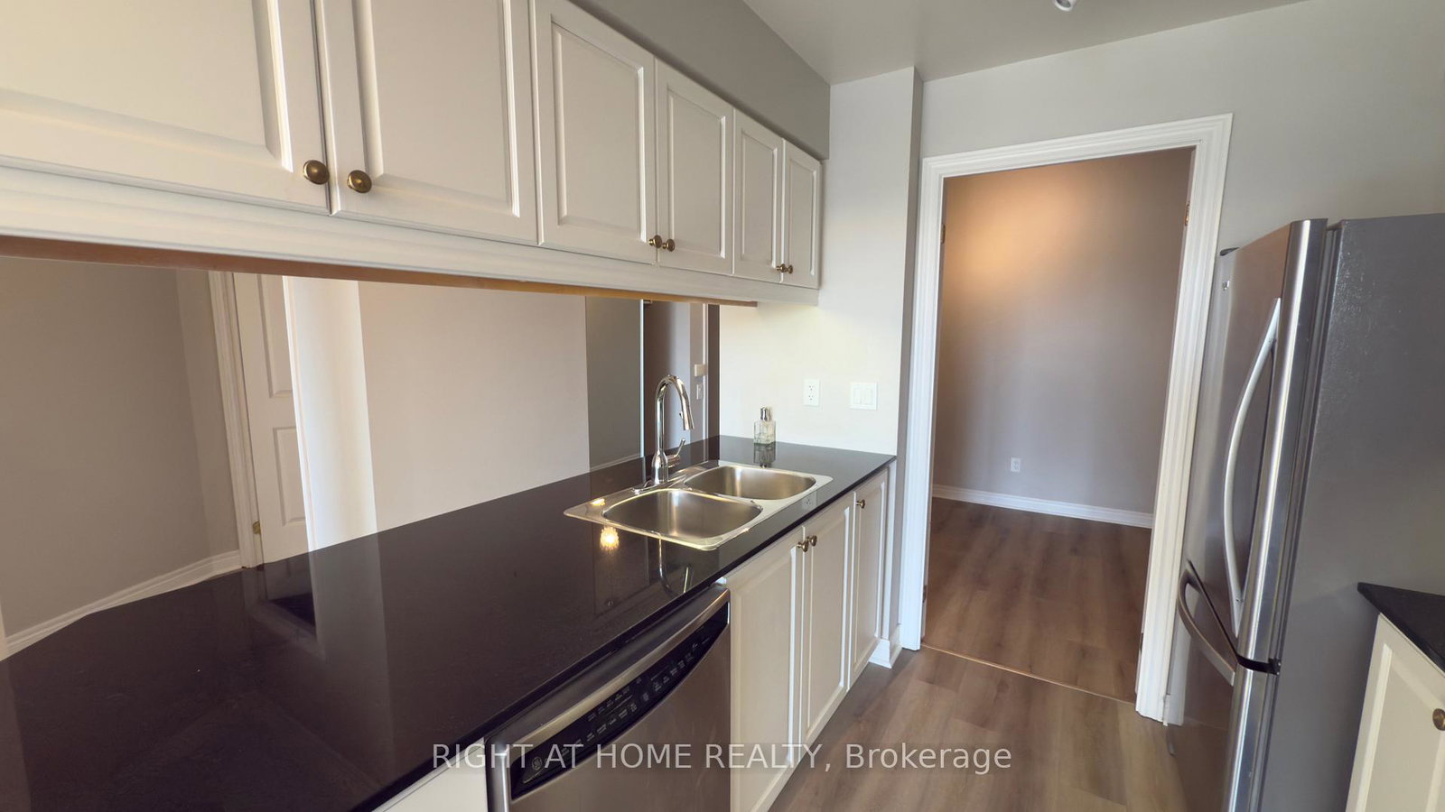 40-old-mill-road-oakville-ontario-w13245990