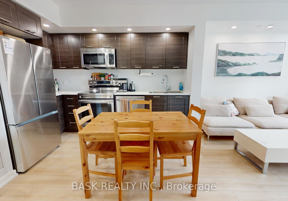 2220-lake-shore-boulevard-w-etobicoke-ontario-w13246106