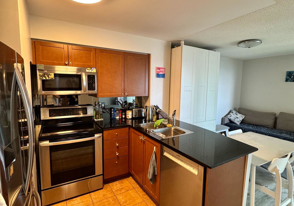 2121-lake-shore-boulevard-w-etobicoke-ontario-w13246168