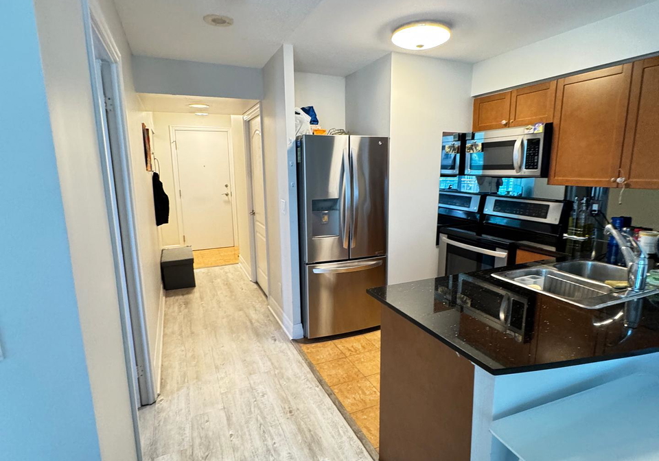 2121-lake-shore-boulevard-w-etobicoke-ontario-w13246168
