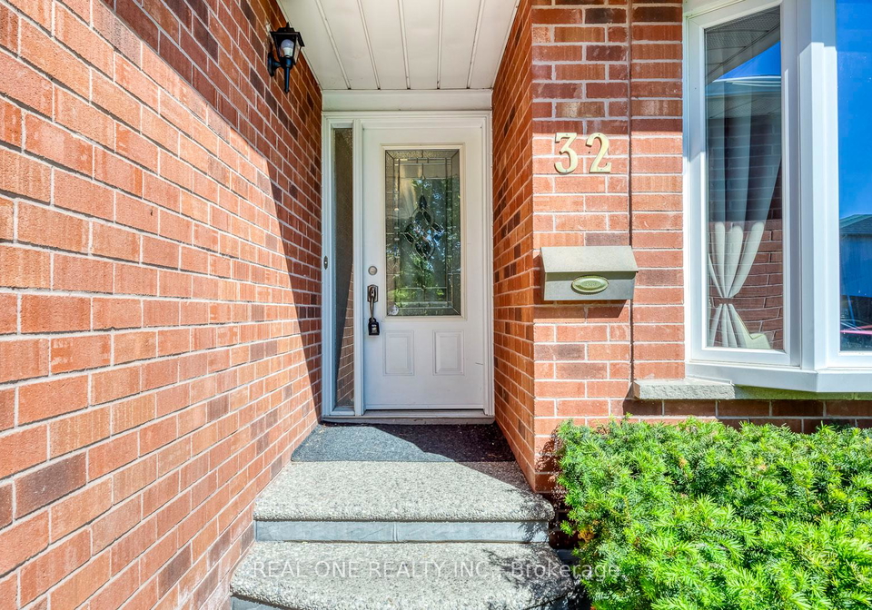 32-roslo-court-oakville-ontario-w13246604