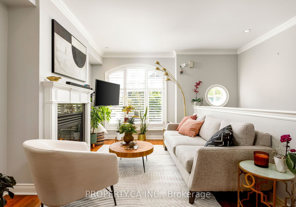 9-leaves-terrace-etobicoke-ontario-w13246740