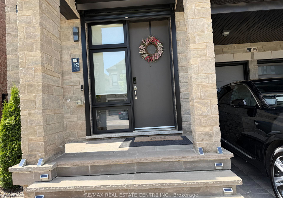 1192-stag-hollow-oakville-ontario-w13246936