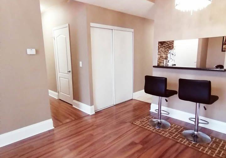 4-elsinore-path-etobicoke-ontario-w13247018